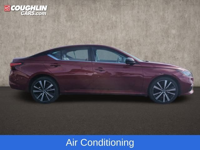 Used 2021 Nissan Altima 2.5 SR w/ SR Premium Package image 9