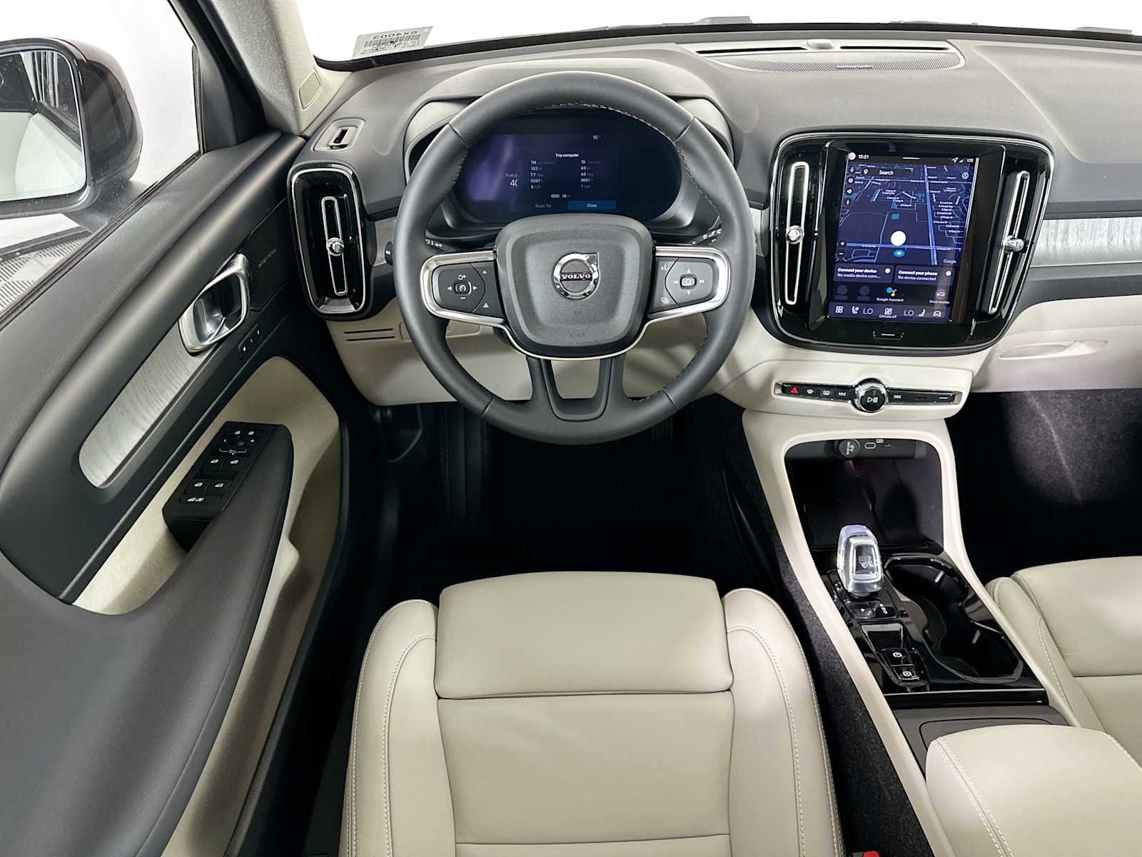 New 2026 Volvo XC40 B5 Ultra w/ Climate Package image 21
