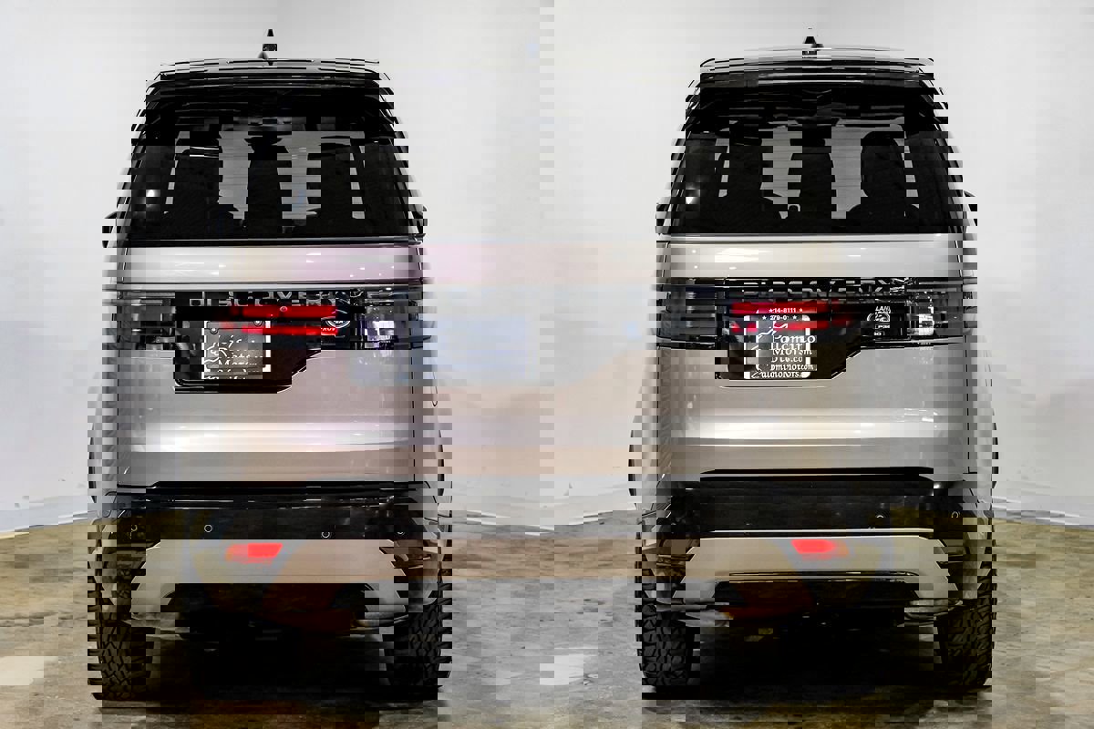 Used 2021 Land Rover Discovery HSE R-Dynamic AWD/4WD image 9