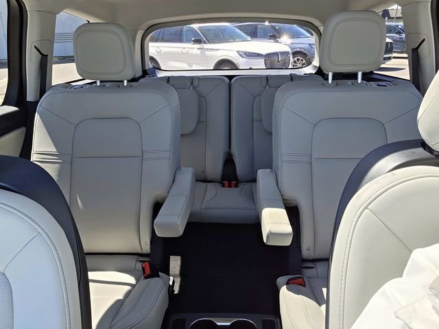 New 2026 Lincoln Aviator 2WD image 15