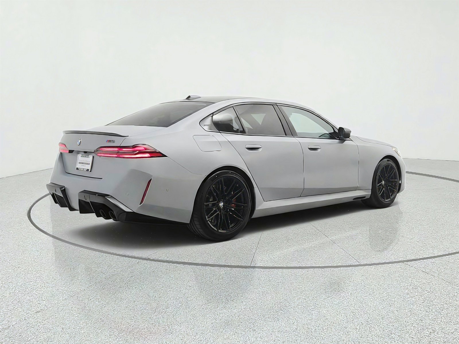Used 2025 BMW M5 w/ Carbon Package AWD/4WD image 5
