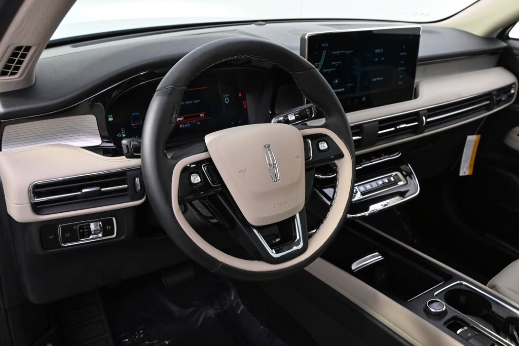 New 2026 Lincoln Corsair Premiere image 12