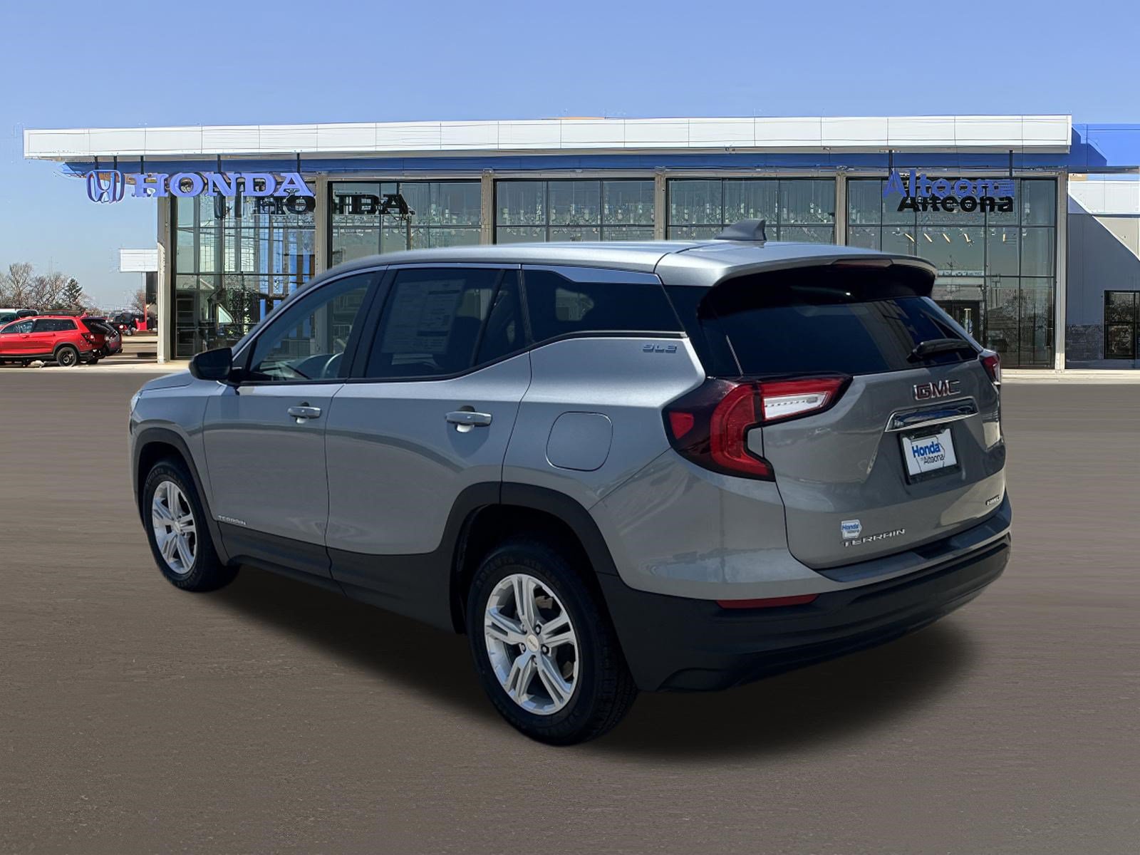 Used 2024 GMC Terrain SLE AWD/4WD image 3