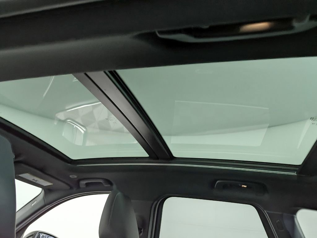 Certified 2023 BMW X1 xDrive28i w/ Convenience Package image 15