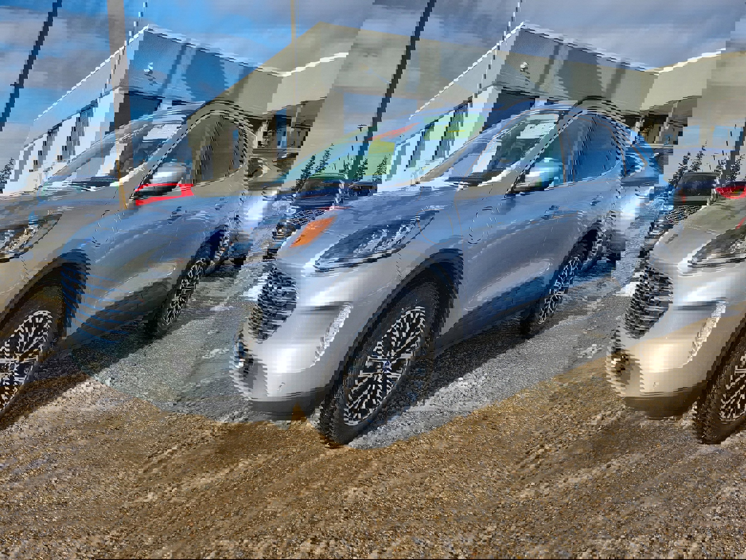 Certified 2022 Ford Escape Titanium image 2