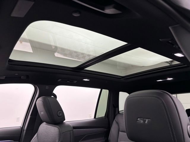 New 2026 Buick Enclave Sport Touring w/ Power Package AWD/4WD image 5