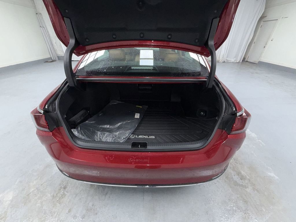 Used 2023 Lexus ES 300h w/ Premium Package image 16