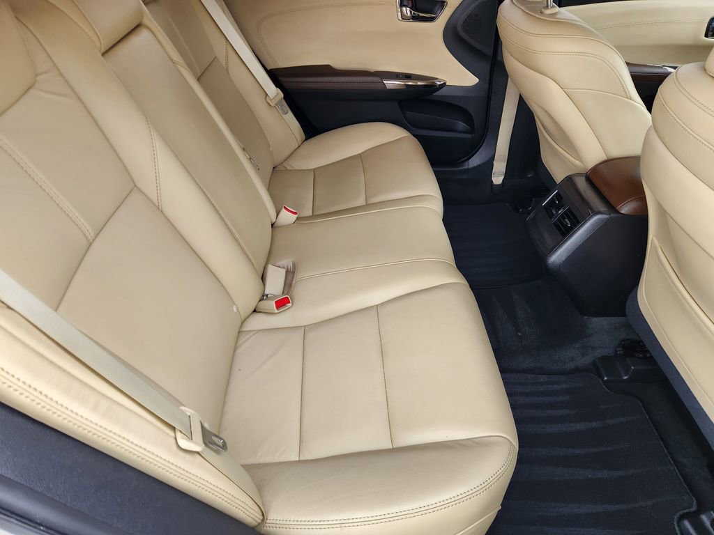Used 2018 Toyota Avalon XLE Premium FWD image 32