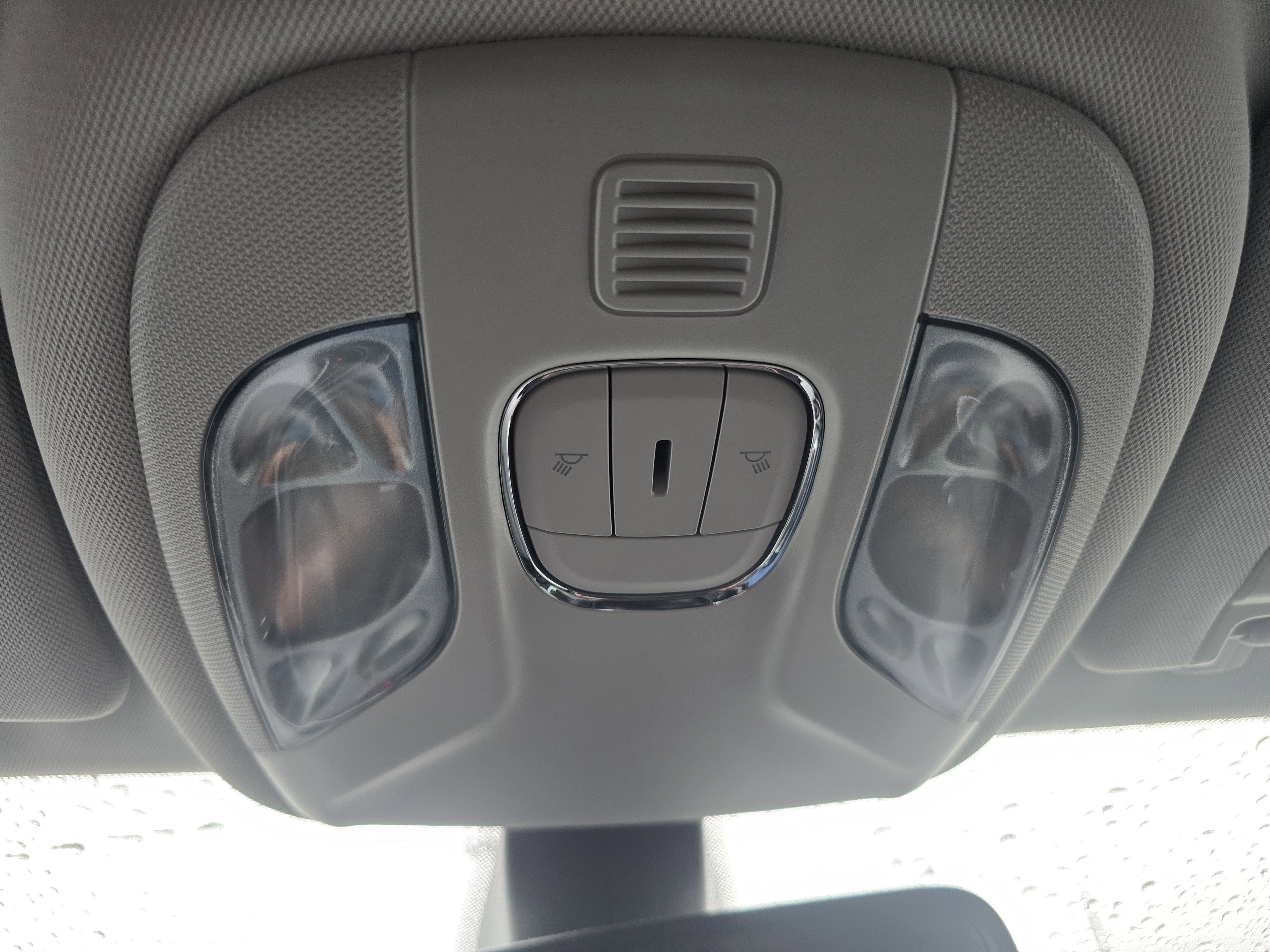 Used 2020 Jeep Compass Latitude image 28