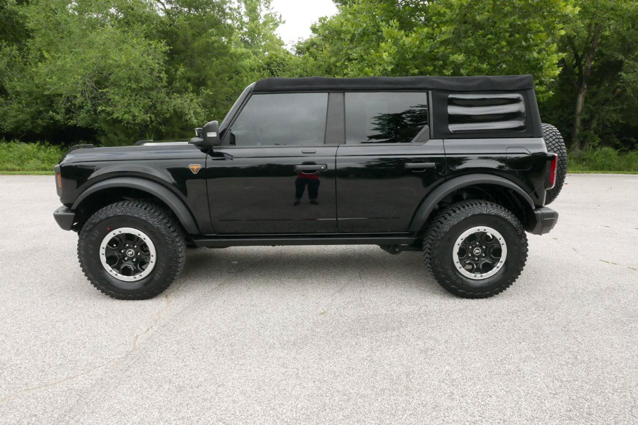 Used 2021 Ford Bronco Badlands AWD/4WD image 2