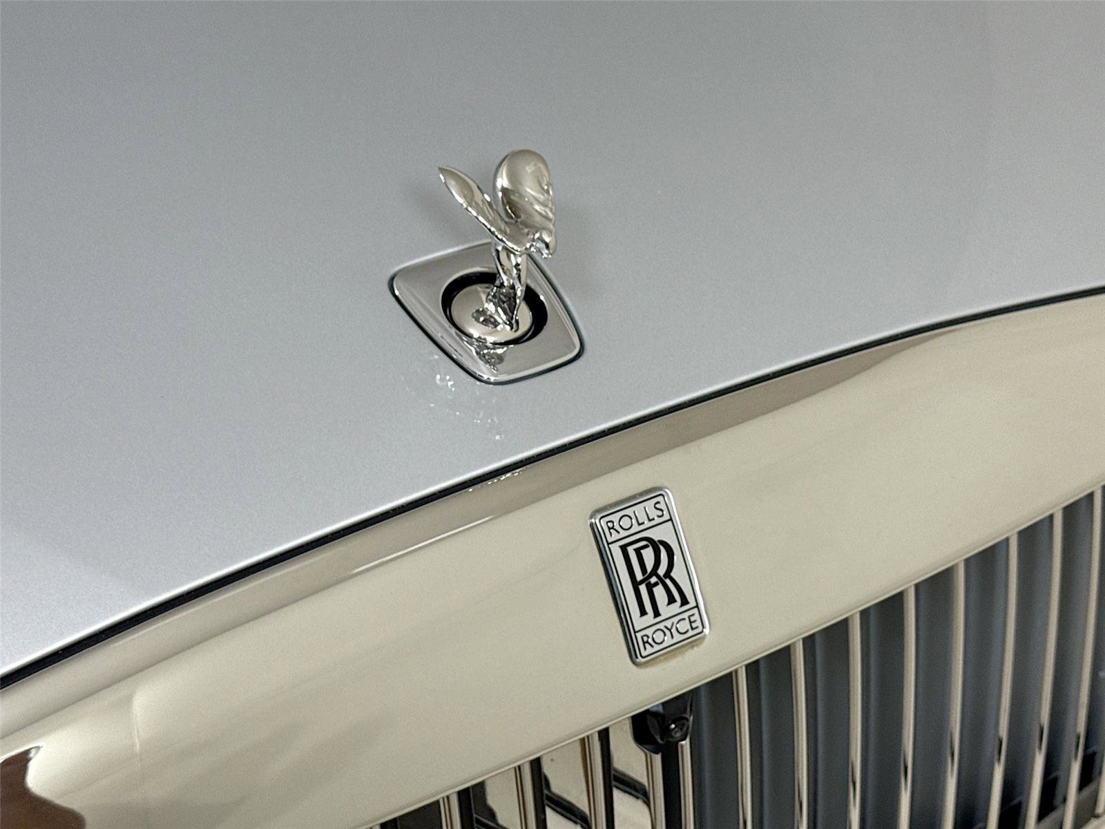 Used 2024 Rolls-Royce Spectre w/ Spectre Launch Package AWD/4WD image 32