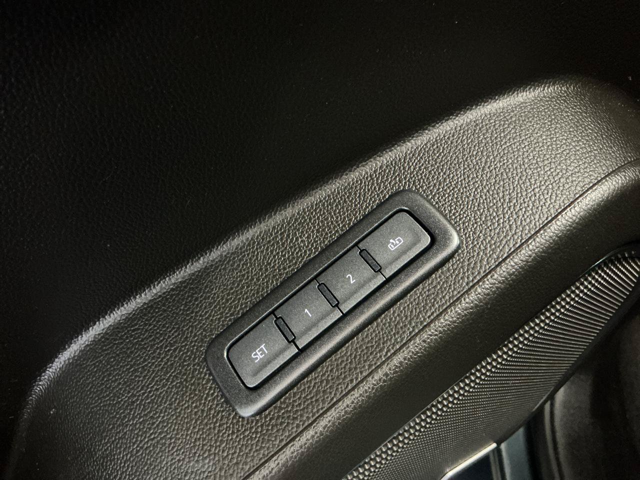 Used 2019 Chevrolet Tahoe Premier AWD/4WD image 25
