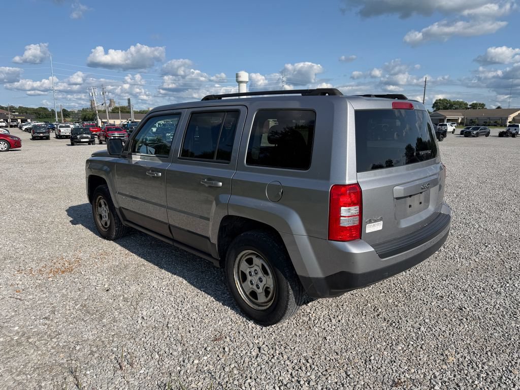 Used 2016 Jeep Patriot Sport w/ Power Value Group AWD/4WD image 11