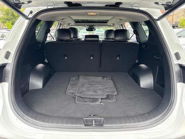 Used 2022 Hyundai Santa Fe Limited w/ Cargo Package image 7