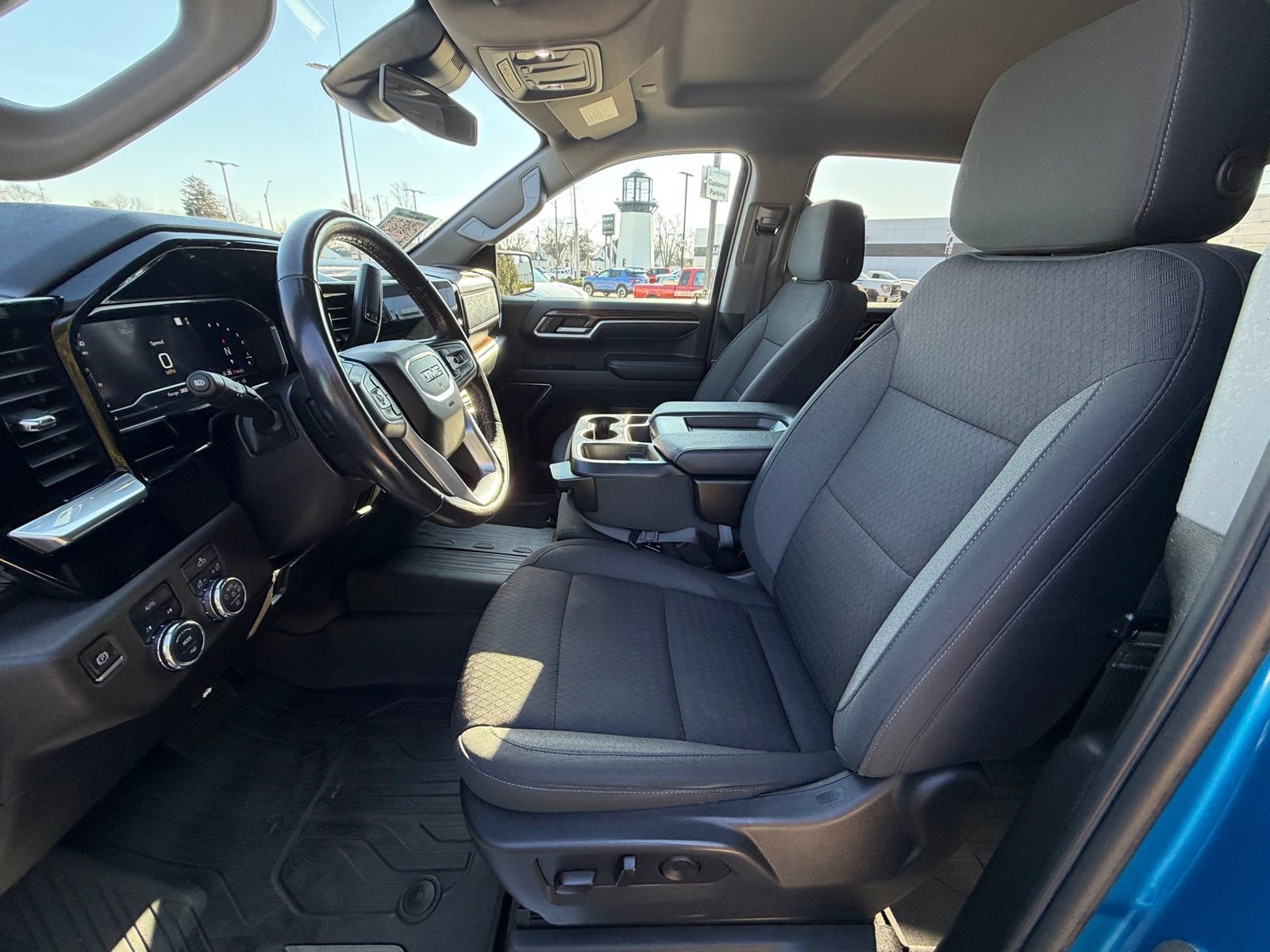 Used 2022 GMC Sierra 1500 Elevation w/ LPO, Elevation Black Package AWD/4WD image 4