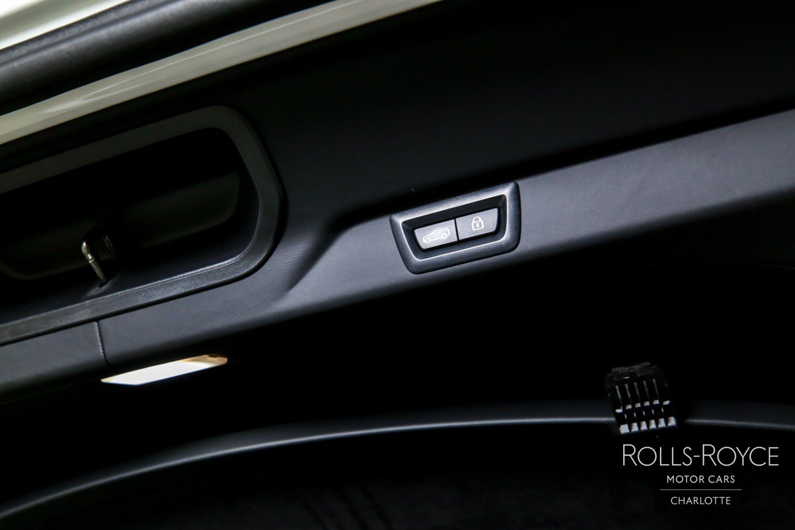 Used 2025 Rolls-Royce Cullinan AWD/4WD image 27