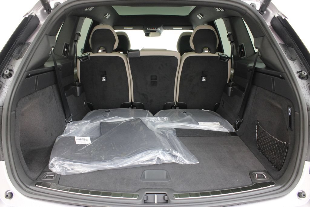New 2026 Volvo EX90 Plus RWD image 28