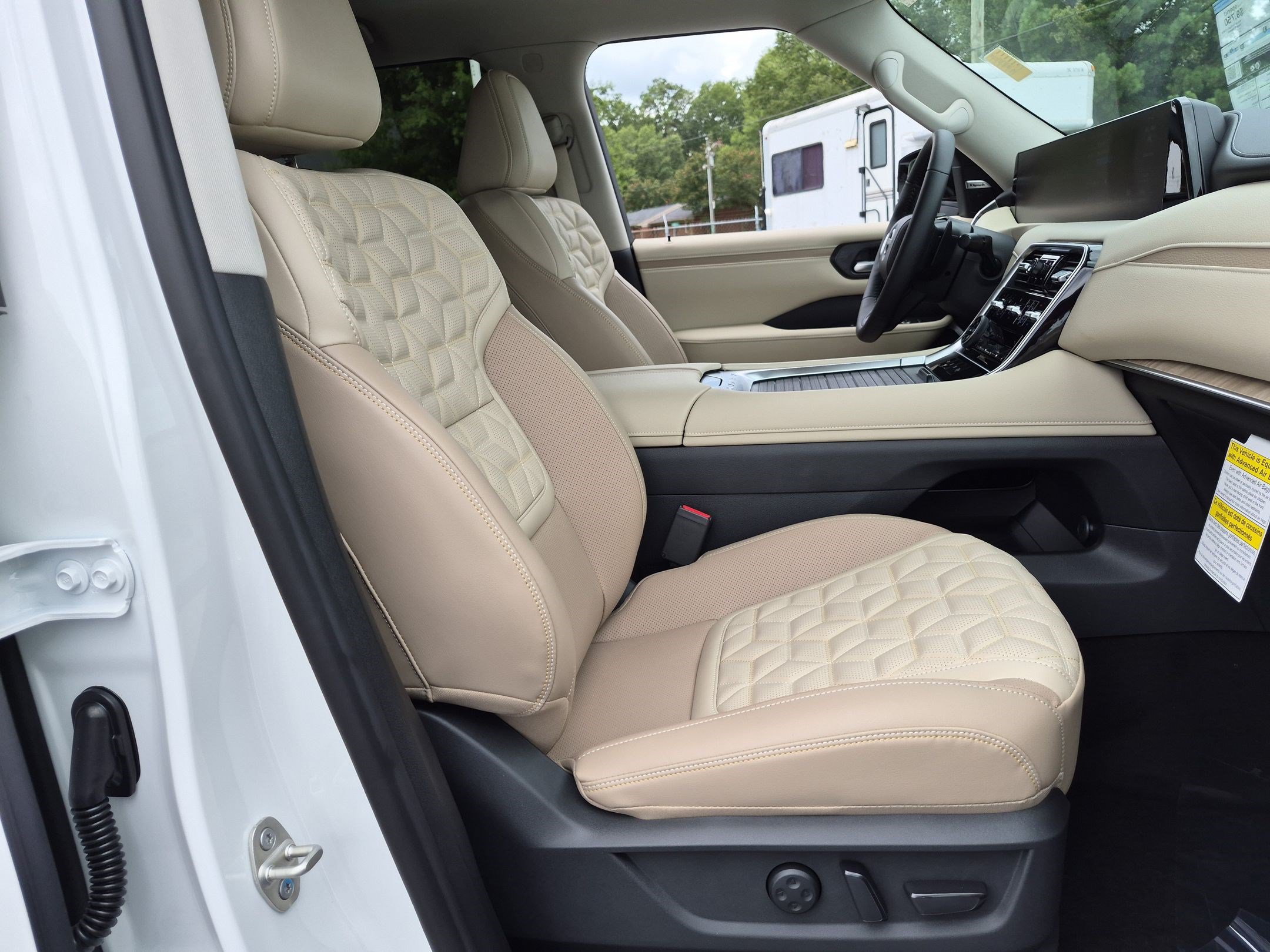 New 2026 Nissan Armada Platinum w/ Accent Package AWD/4WD image 36
