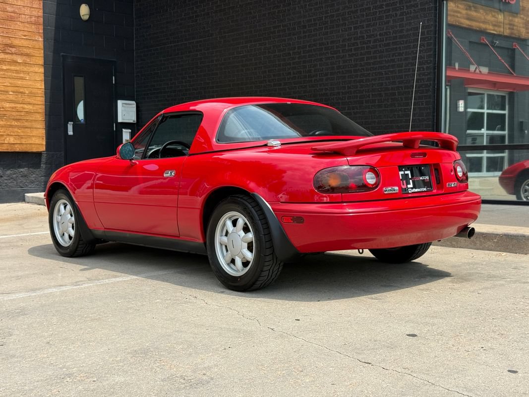 Used 1990 MAZDA MX-5 Miata RWD image 3