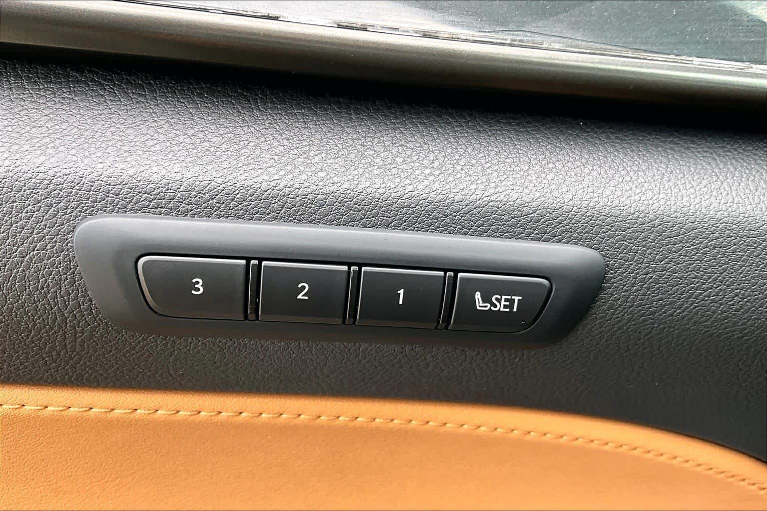 Used 2024 Lexus NX 350h AWD image 31