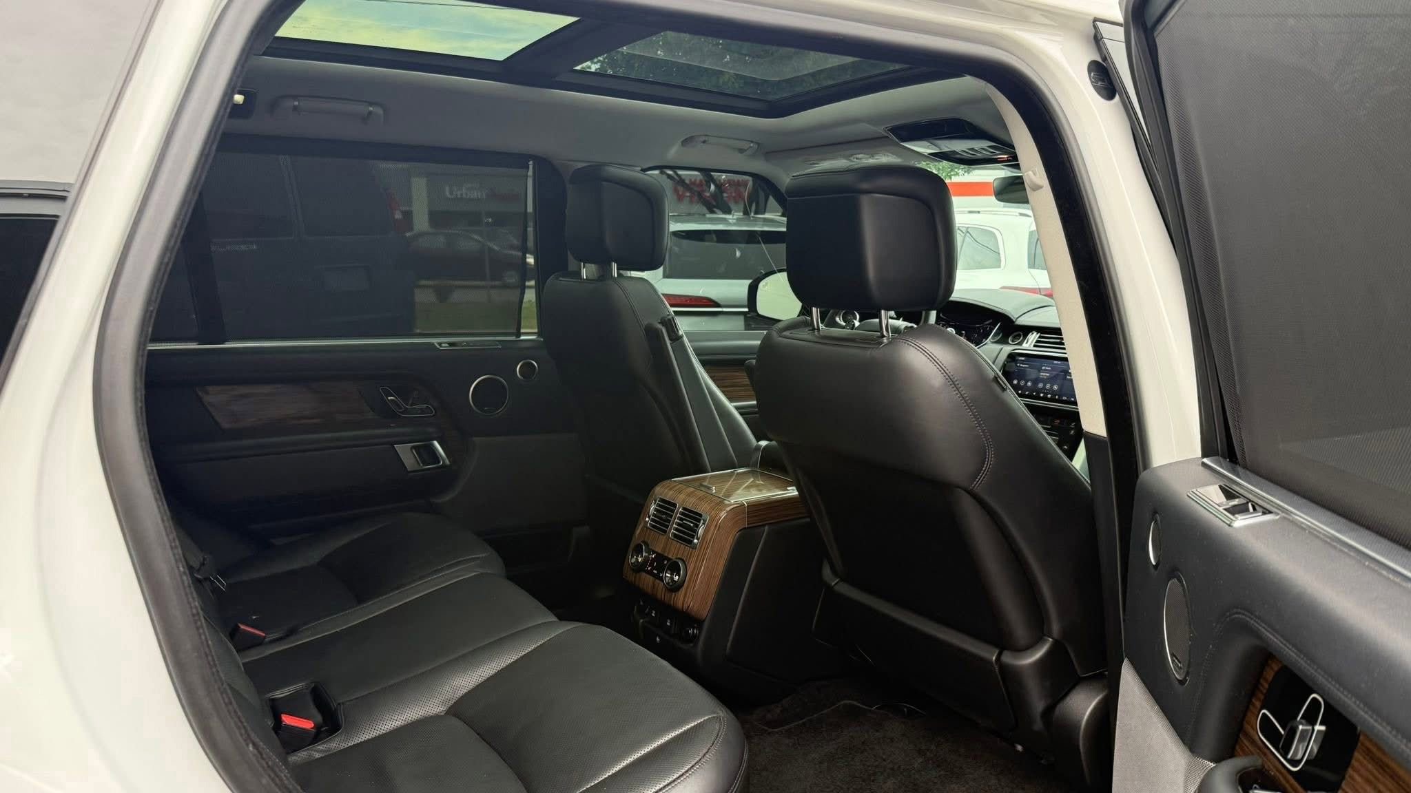 Used 2018 Land Rover Range Rover Long Wheelbase Supercharged AWD/4WD image 13