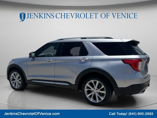 Used 2022 Ford Explorer Platinum w/ Equipment Group 601A AWD/4WD image 8