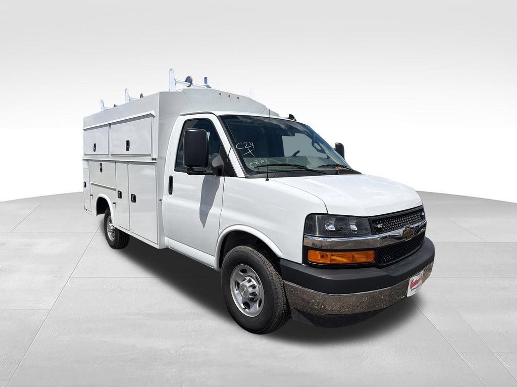 New 2025 Chevrolet Express 3500 w/ Power Convenience Package RWD image 5
