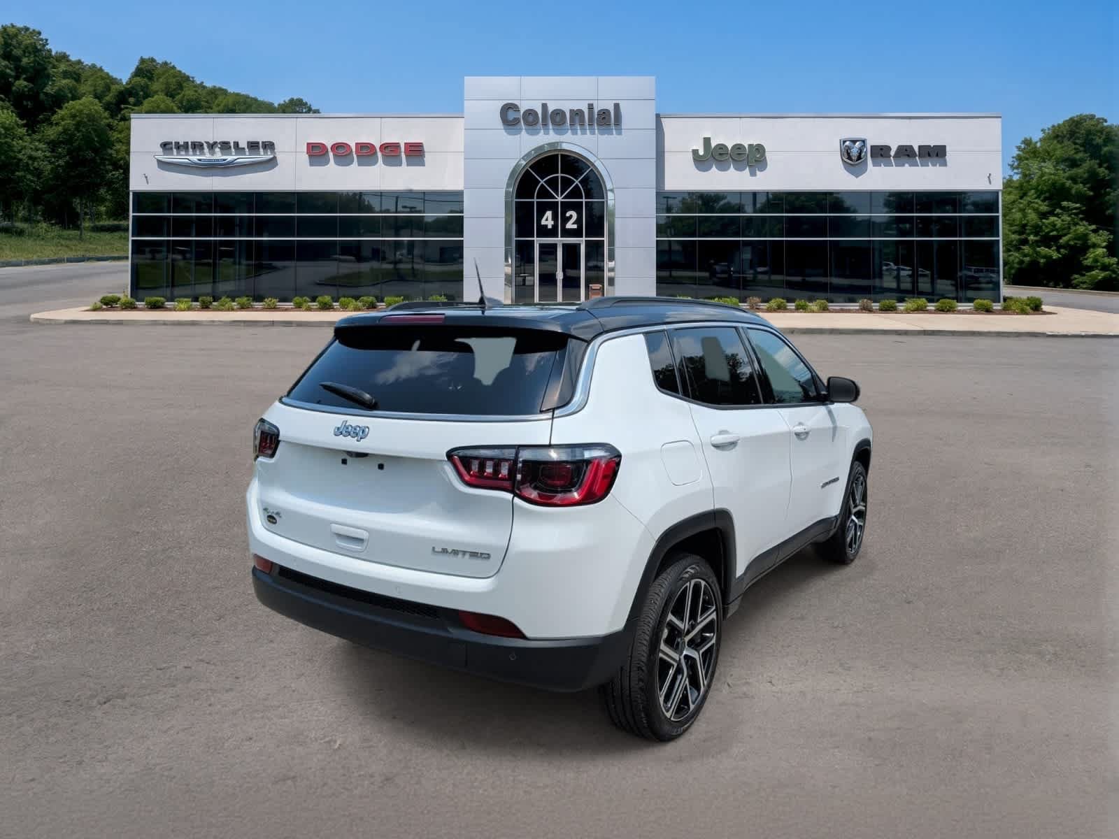 Used 2025 Jeep Compass Limited AWD/4WD image 6