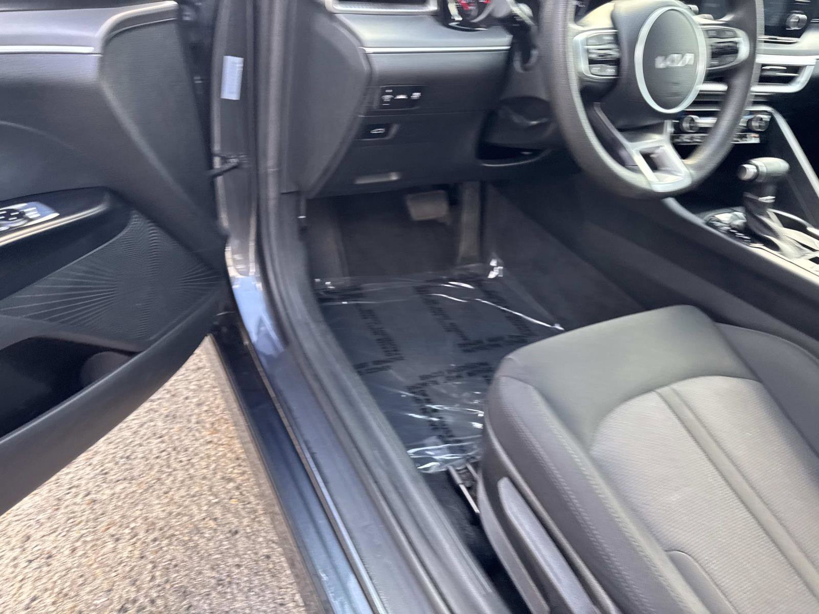 Used 2023 Kia K5 LXS image 12