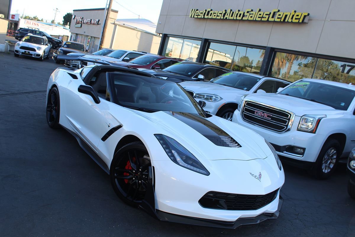 Used 2018 Chevrolet Corvette Stingray Coupe w/ 1LT RWD image 42