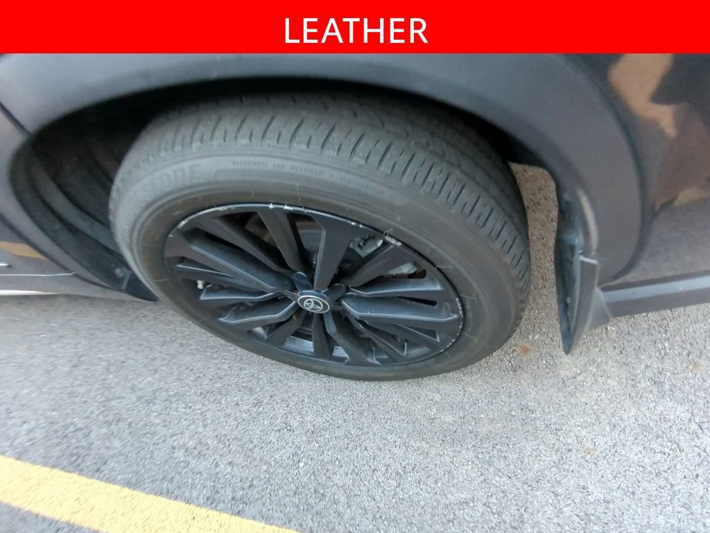 Used 2023 Toyota Highlander XSE AWD/4WD image 5