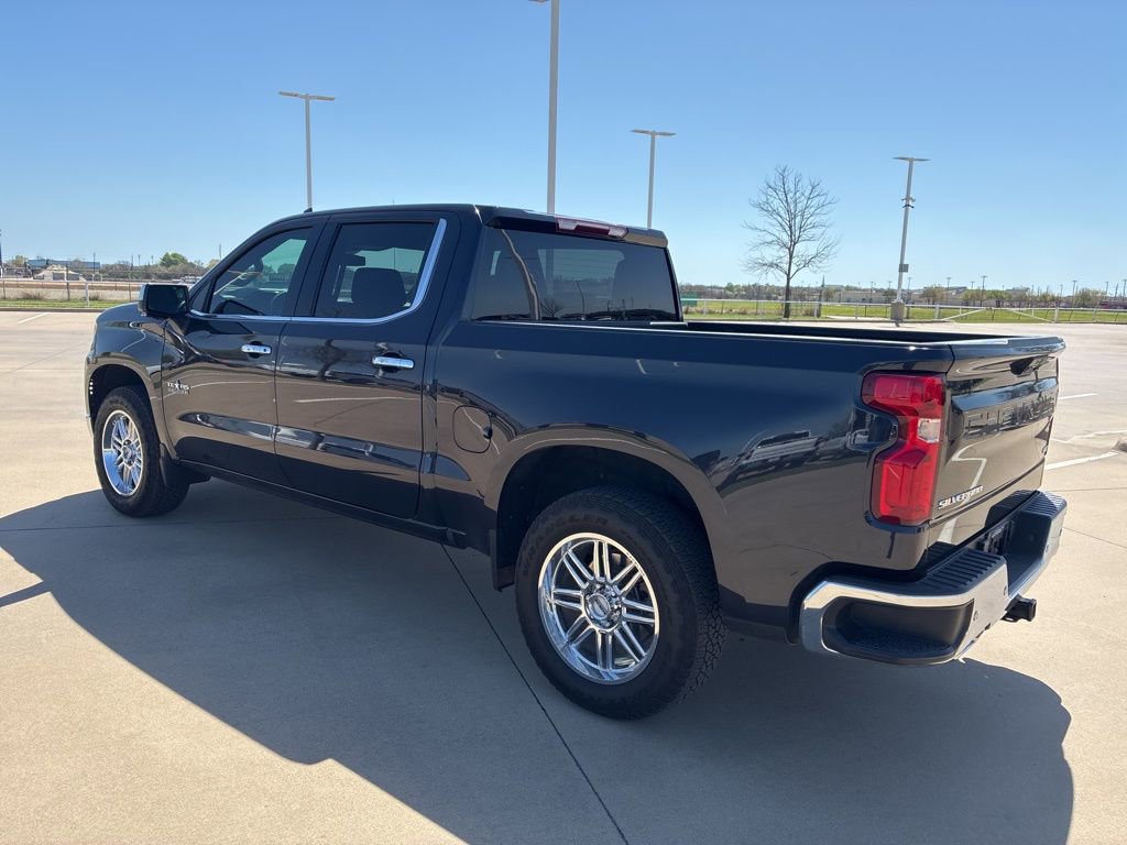 Used 2023 Chevrolet Silverado 1500 LTZ image 3
