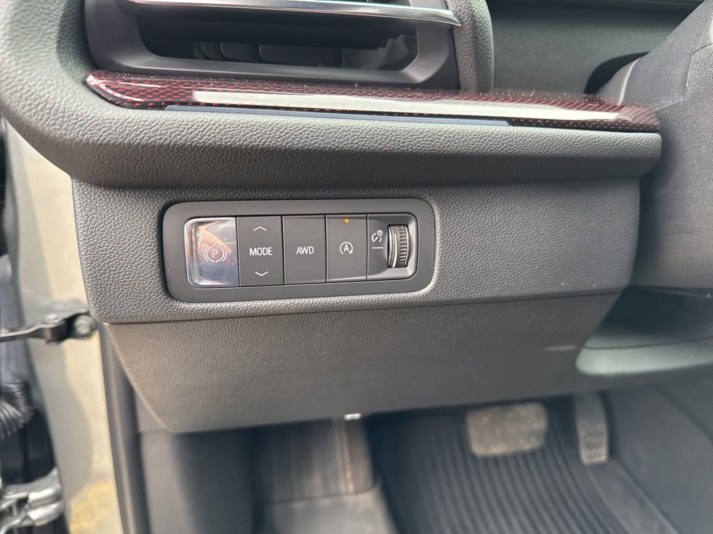 Certified 2025 Chevrolet Traverse Z71 w/ LPO, Floor Liner Package image 19