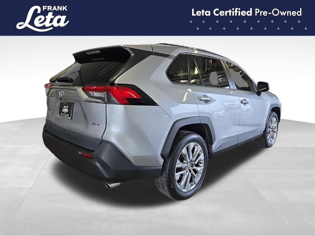 Used 2021 Toyota RAV4 XLE Premium FWD image 6