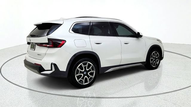 Used 2025 BMW X1 xDrive28i AWD/4WD image 9
