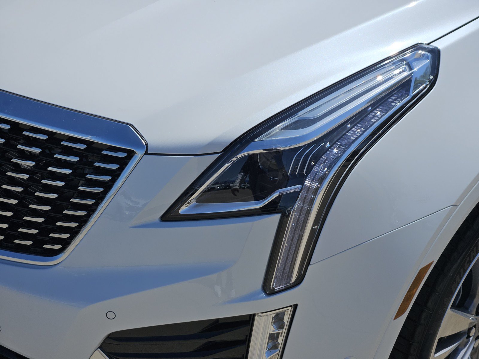 New 2026 Cadillac XT5 Premium Luxury w/ Driver Assist Package FWD image 5