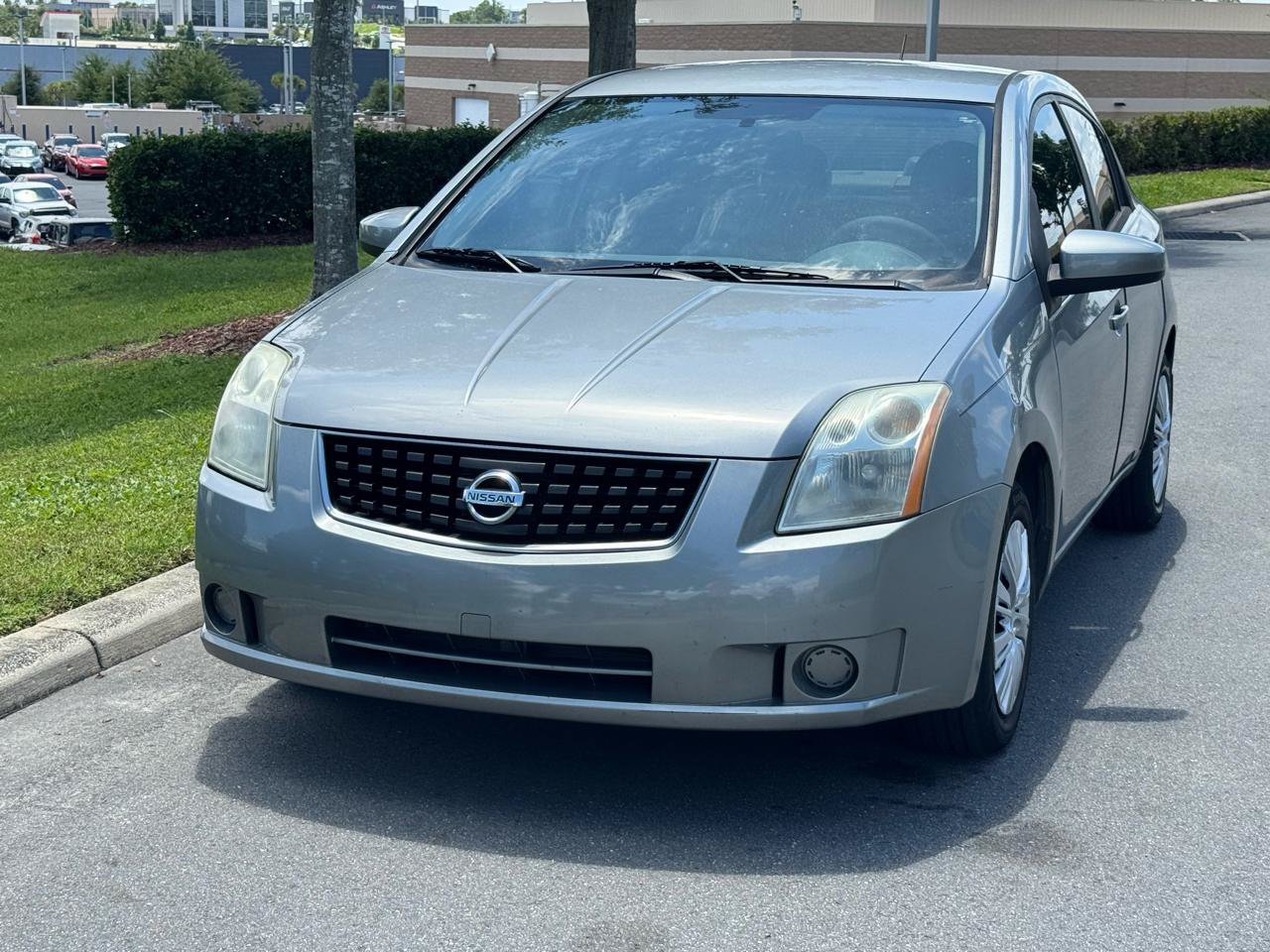 Used 2009 Nissan Sentra 2.0 FE+ FWD image 2