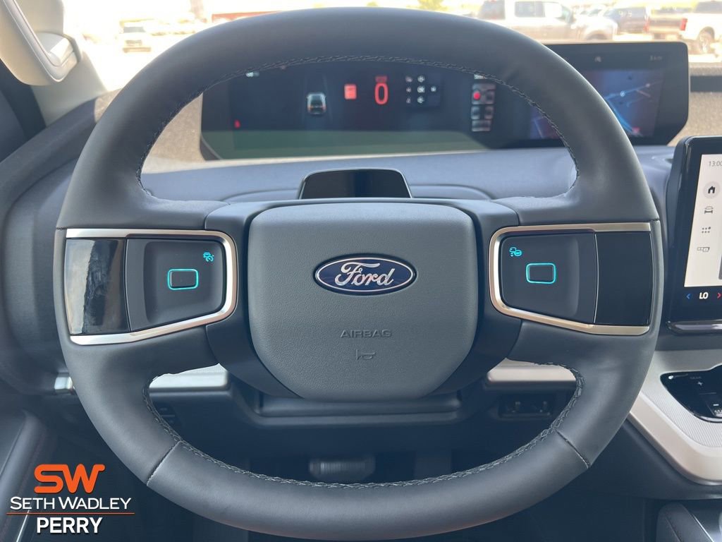 New 2025 Ford Expedition Active image 18