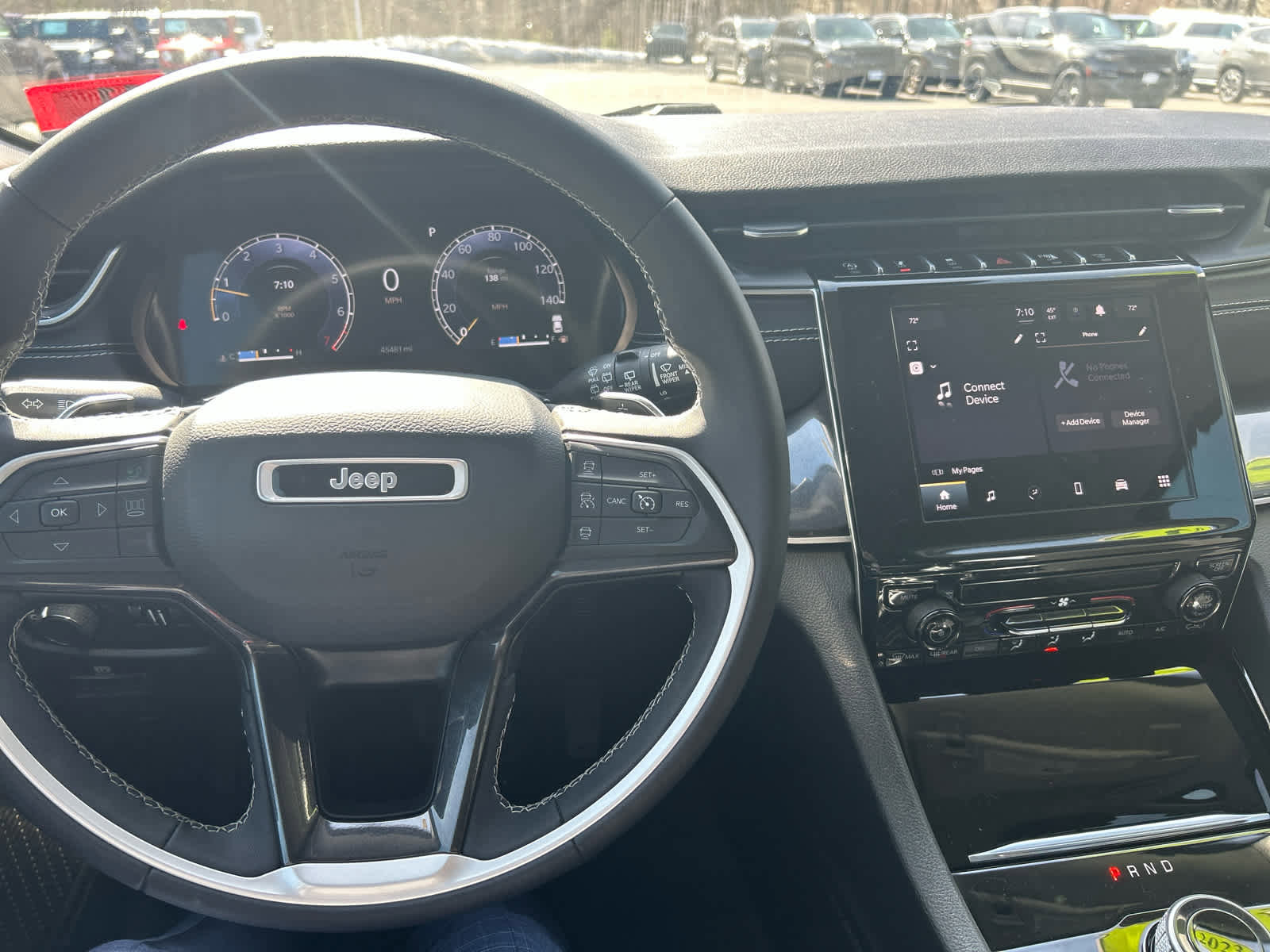 Used 2023 Jeep Grand Cherokee Laredo image 27