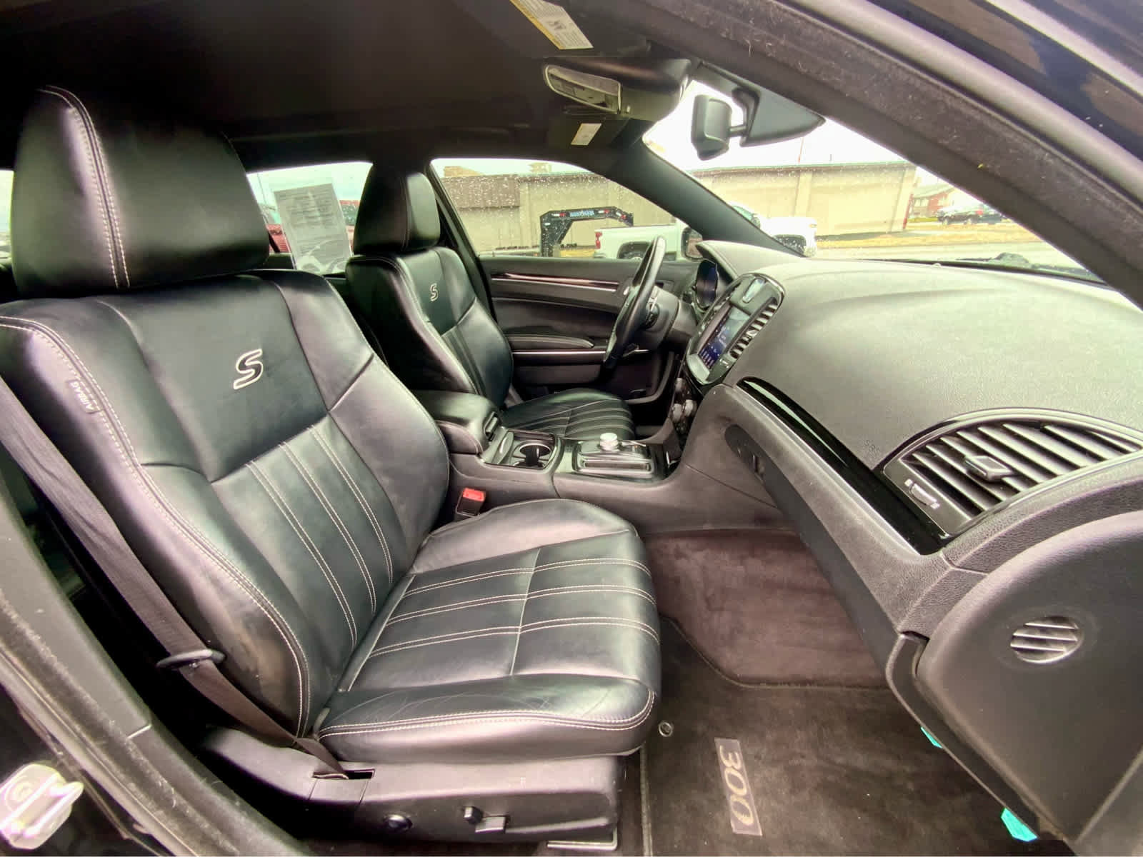 Used 2017 Chrysler 300 S w/ 300S Premium Group image 24