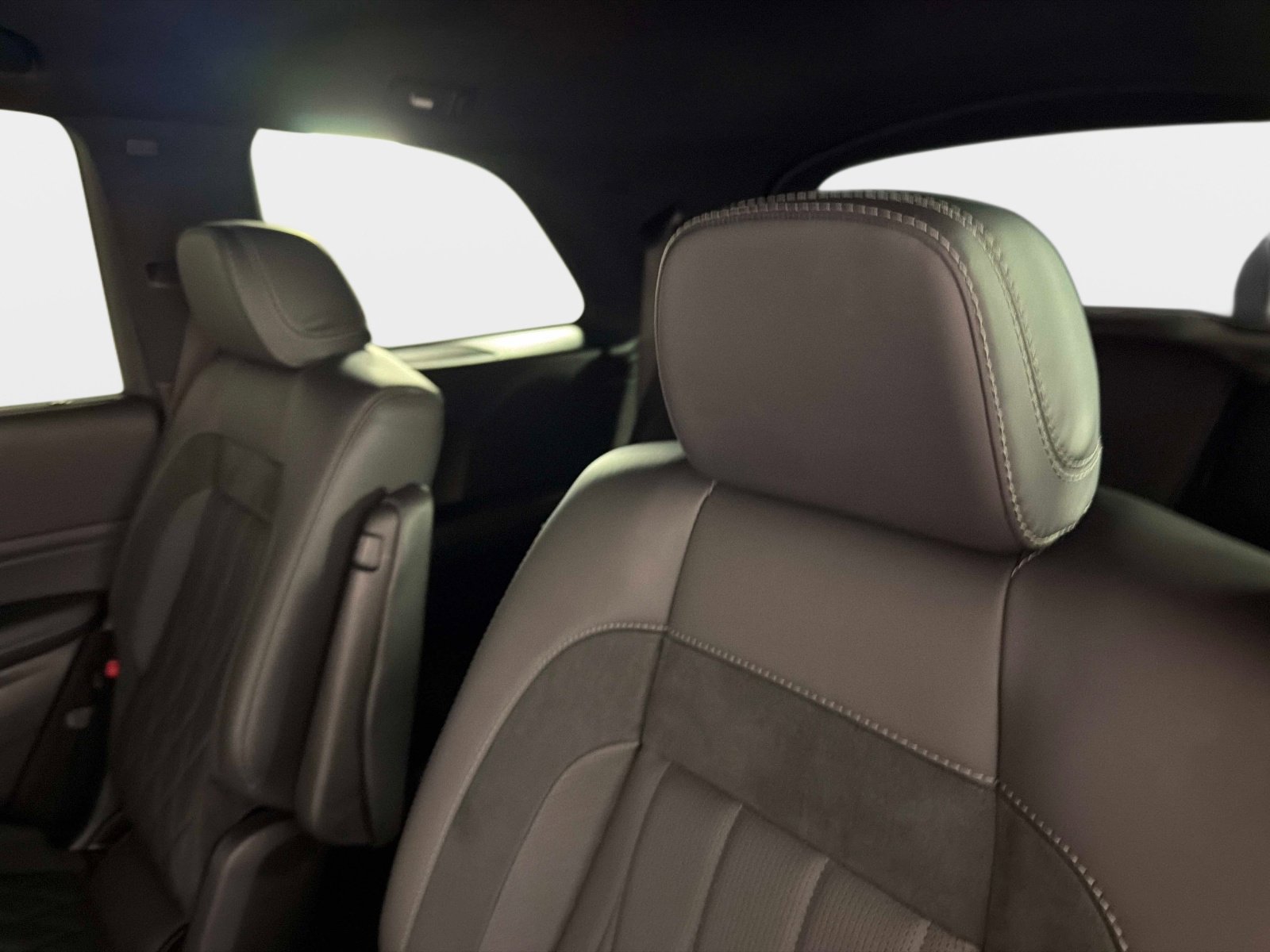 Used 2024 Mercedes-Benz GLS 63 AMG 4MATIC image 33