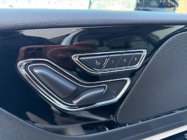 New 2027 Lincoln Aviator AWD image 22