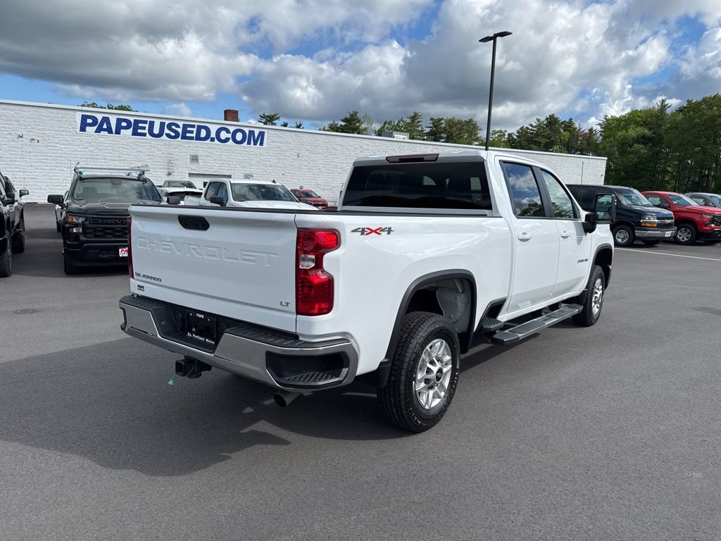 Used 2025 Chevrolet Silverado 2500 LT w/ Convenience Package AWD/4WD image 4
