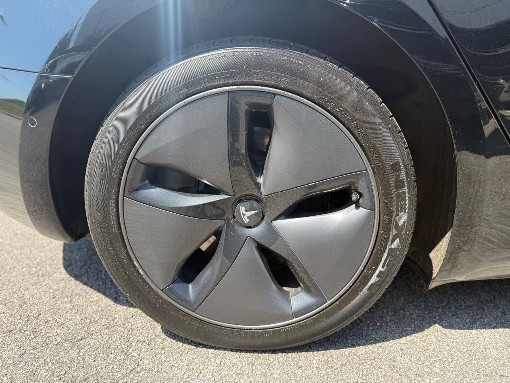 Used 2018 Tesla Model 3 Long Range AWD/4WD image 17