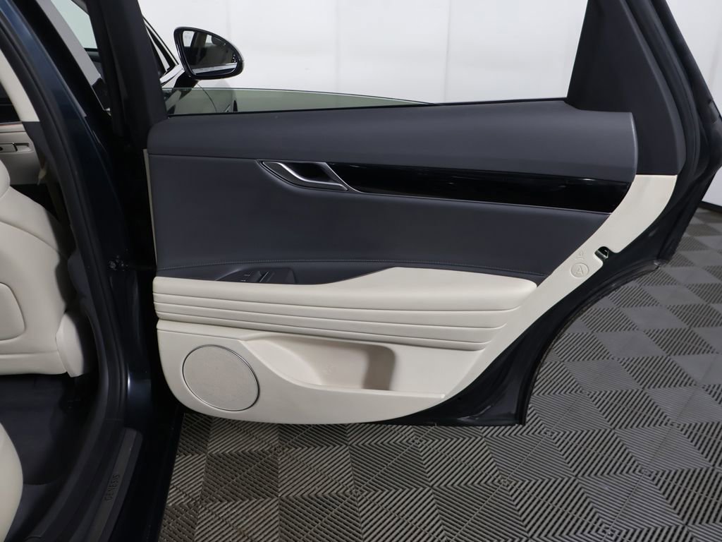 Used 2022 Genesis G80 2.5T image 26