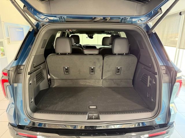 Used 2024 Chevrolet Traverse RS image 8