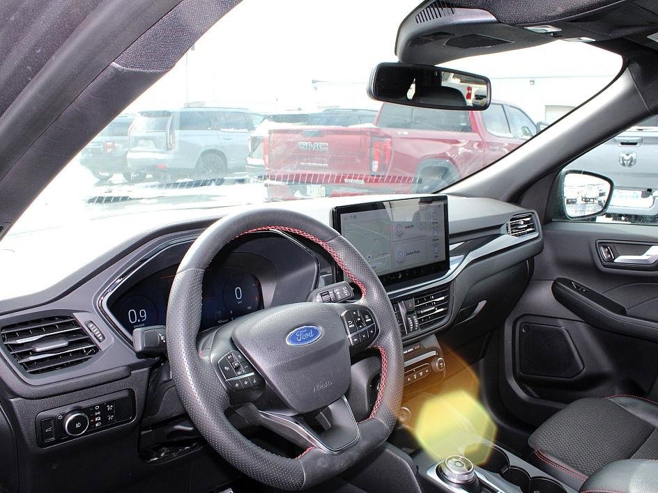 Used 2023 Ford Escape ST-Line Elite image 13