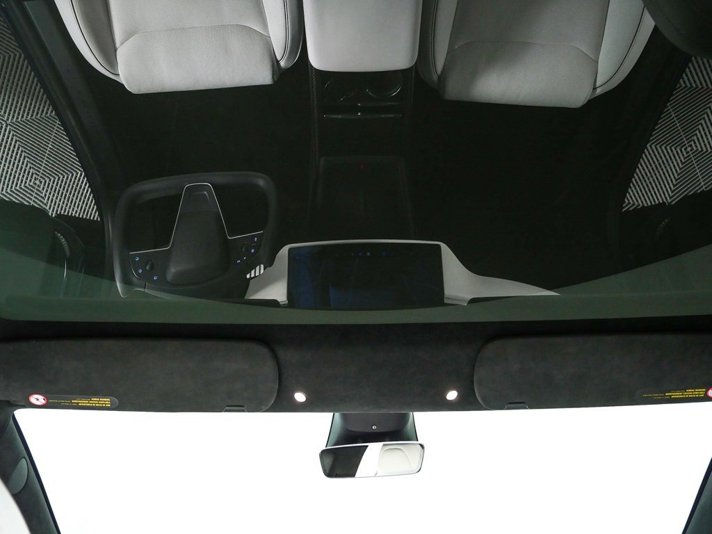 Used 2022 Tesla Model S Plaid image 18