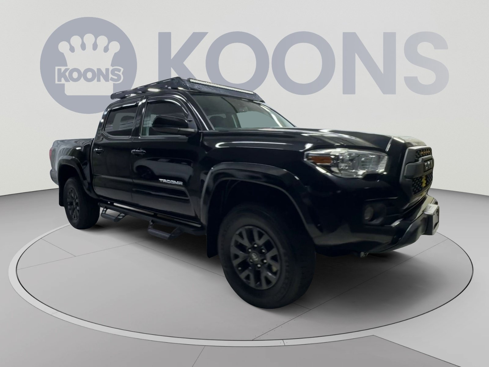 Used 2023 Toyota Tacoma SR5 AWD/4WD image 2