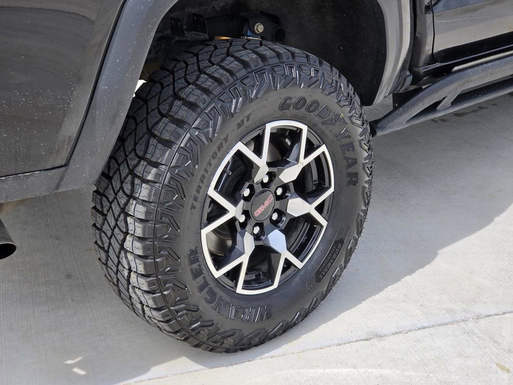 Used 2024 GMC Canyon AT4X AWD/4WD image 39